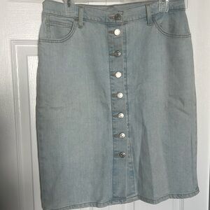 Levi button front denim skirt waist 29